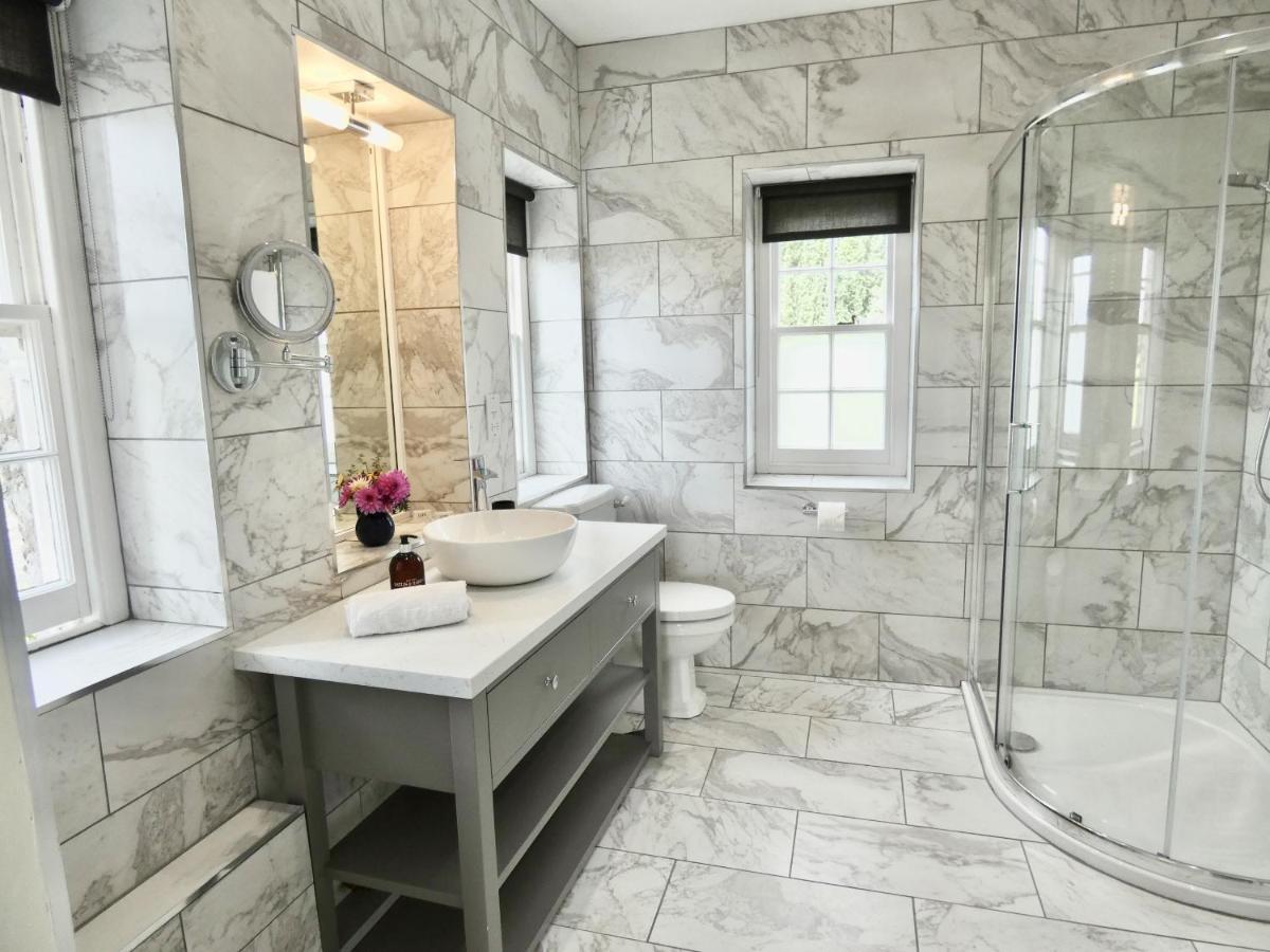 The Mount Somerton Retreat - Nr Bruton, Glastonbury, The Spectacular Wells Cathedral, Millfield School, Leonardo Helicopters, Yeovilton Zewnętrze zdjęcie