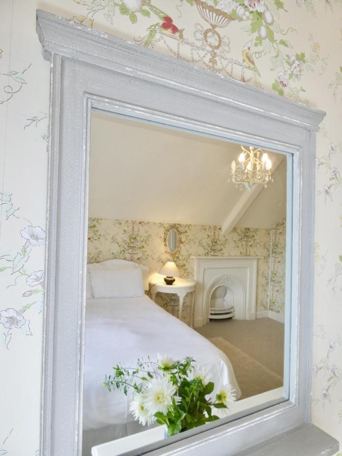 The Mount Somerton Retreat - Nr Bruton, Glastonbury, The Spectacular Wells Cathedral, Millfield School, Leonardo Helicopters, Yeovilton Pokój zdjęcie