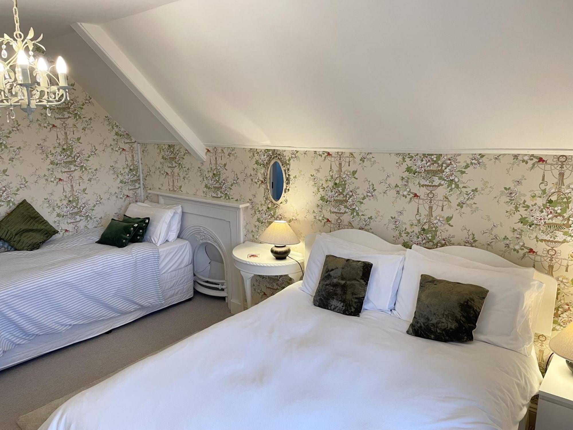 The Mount Somerton Retreat - Nr Bruton, Glastonbury, The Spectacular Wells Cathedral, Millfield School, Leonardo Helicopters, Yeovilton Zewnętrze zdjęcie